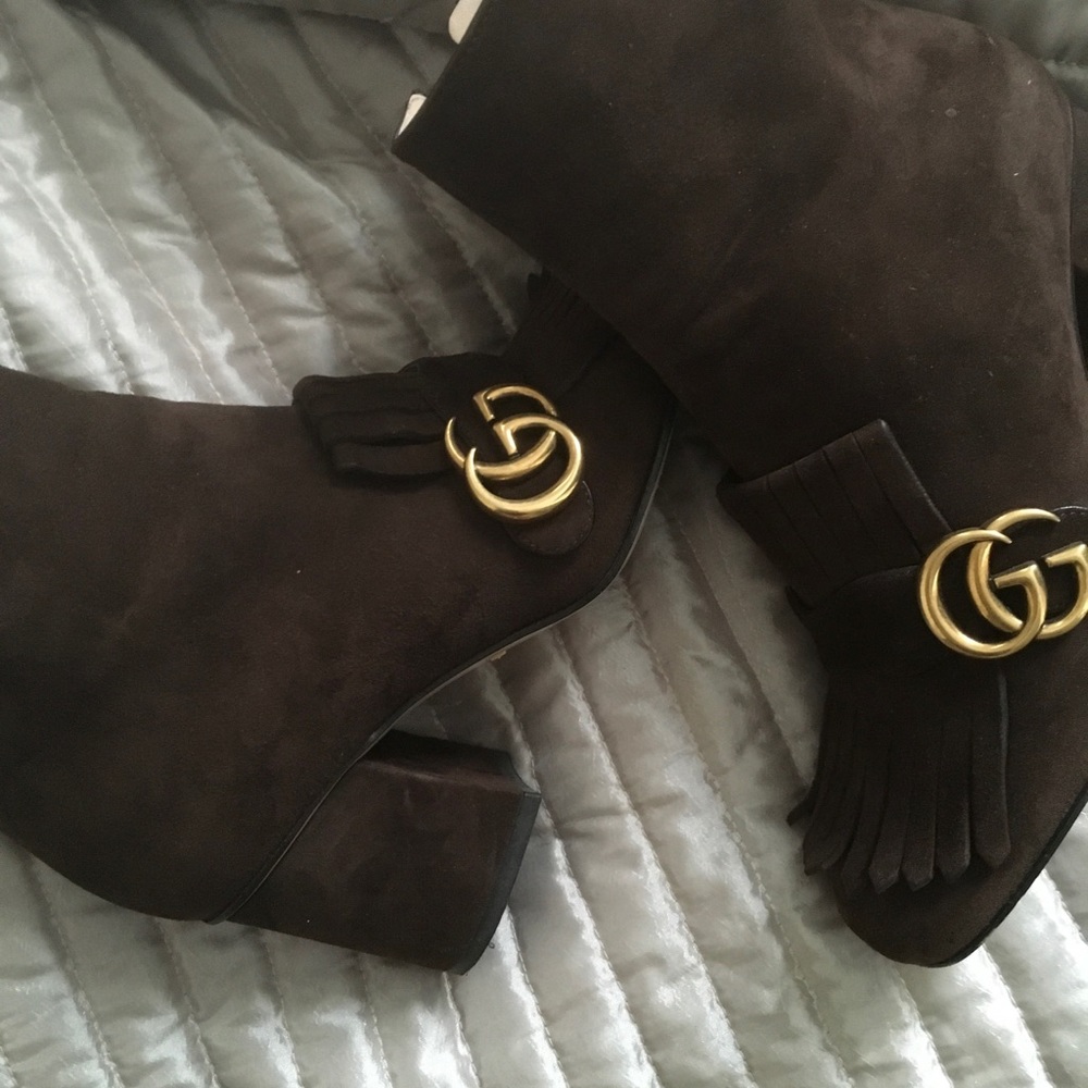 ⛔️ SOLD $609 ⛔️ ~ Gucci Marmont Suede ankle boots - Picture 2 of 8